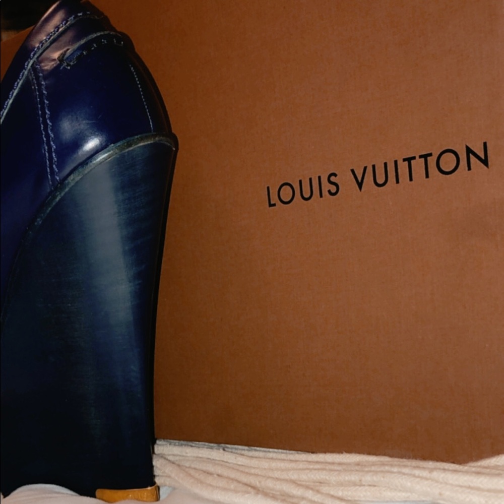 Louis Vuitton Loafer Pumps - Picture 6 of 9